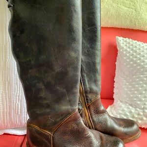 Bedstu 100% leather knee boots.